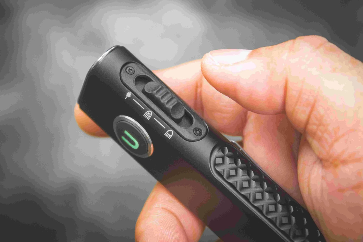 Flat Flashlights: Why Slim EDC Lights Are Winning — Data, Hands-On Insights, Comparisons & FAQ