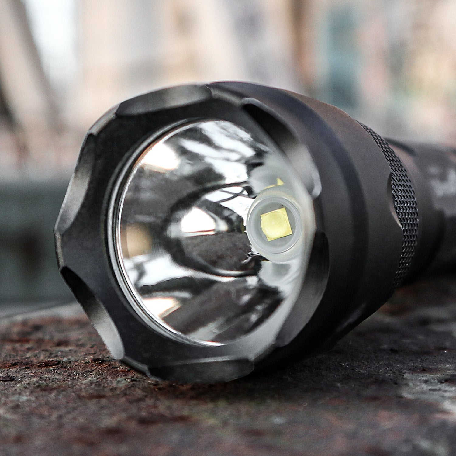 UltraFire WF-502 LED Flashlight