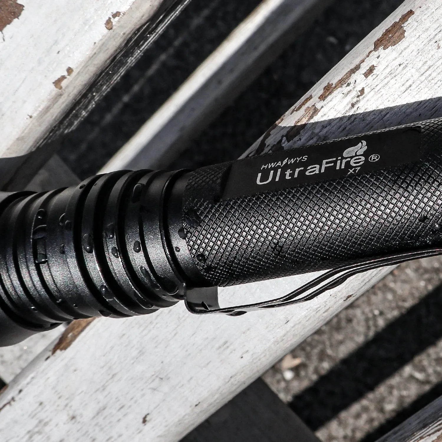 UltraFire Classic X7 Zoomable Flashlight