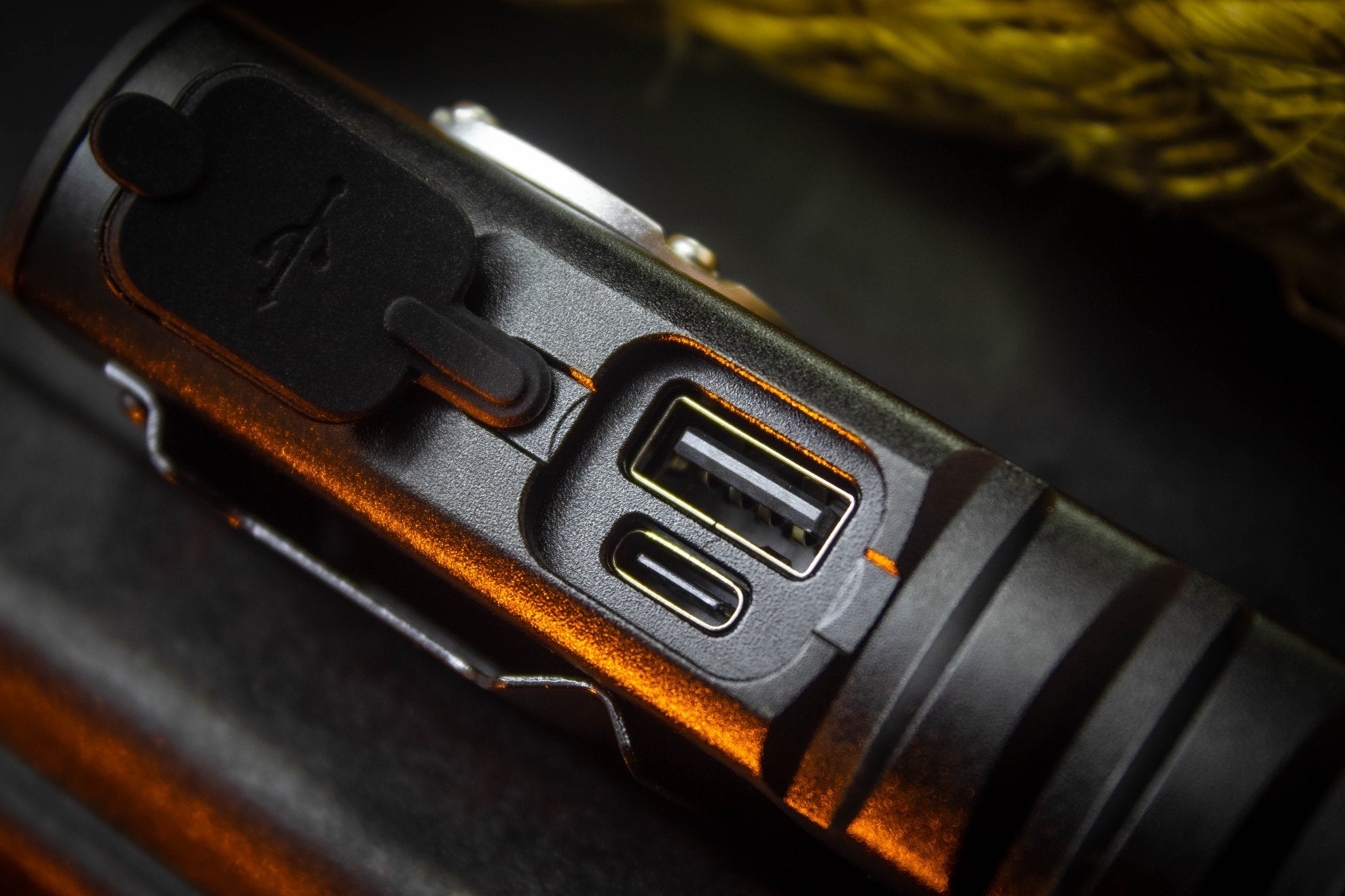 S1 Mr.Clutch Rechargeable EDC Flashlight