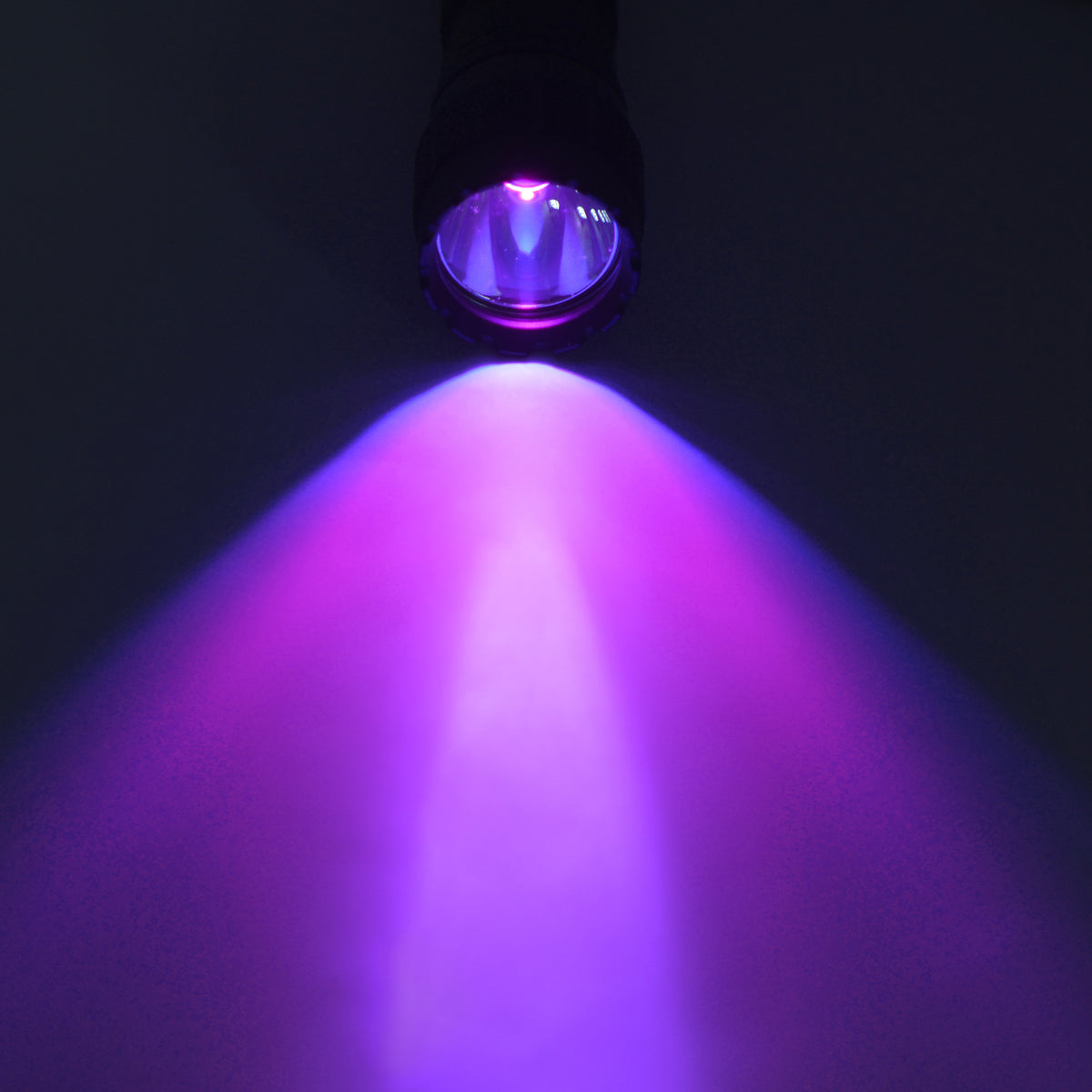 Uv Light Scansource UV Flashlight: Powerful Ultraviolet Light for Detection