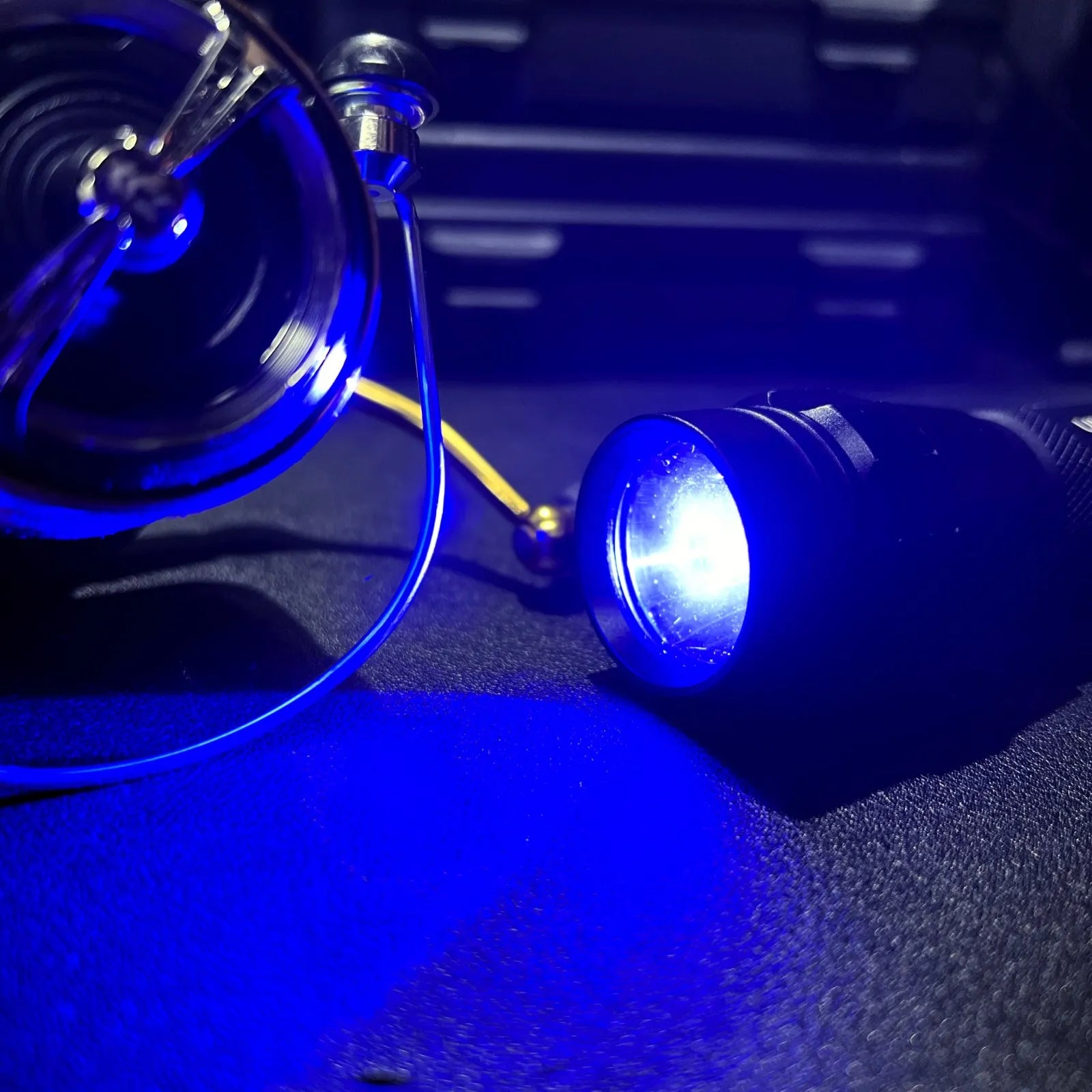 UltraFire CB 1 Blue LED Hunting Flashlight