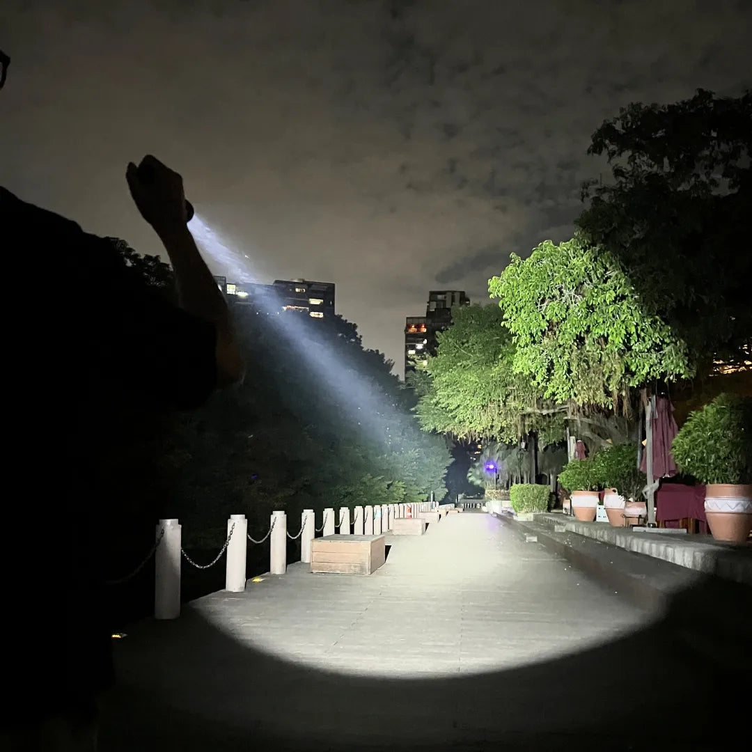 85000lm rechargeable torch hiking t6 tactical led flashlight UltraFire T6 High Beam Tactical Flashlight - 1800 LUMENS