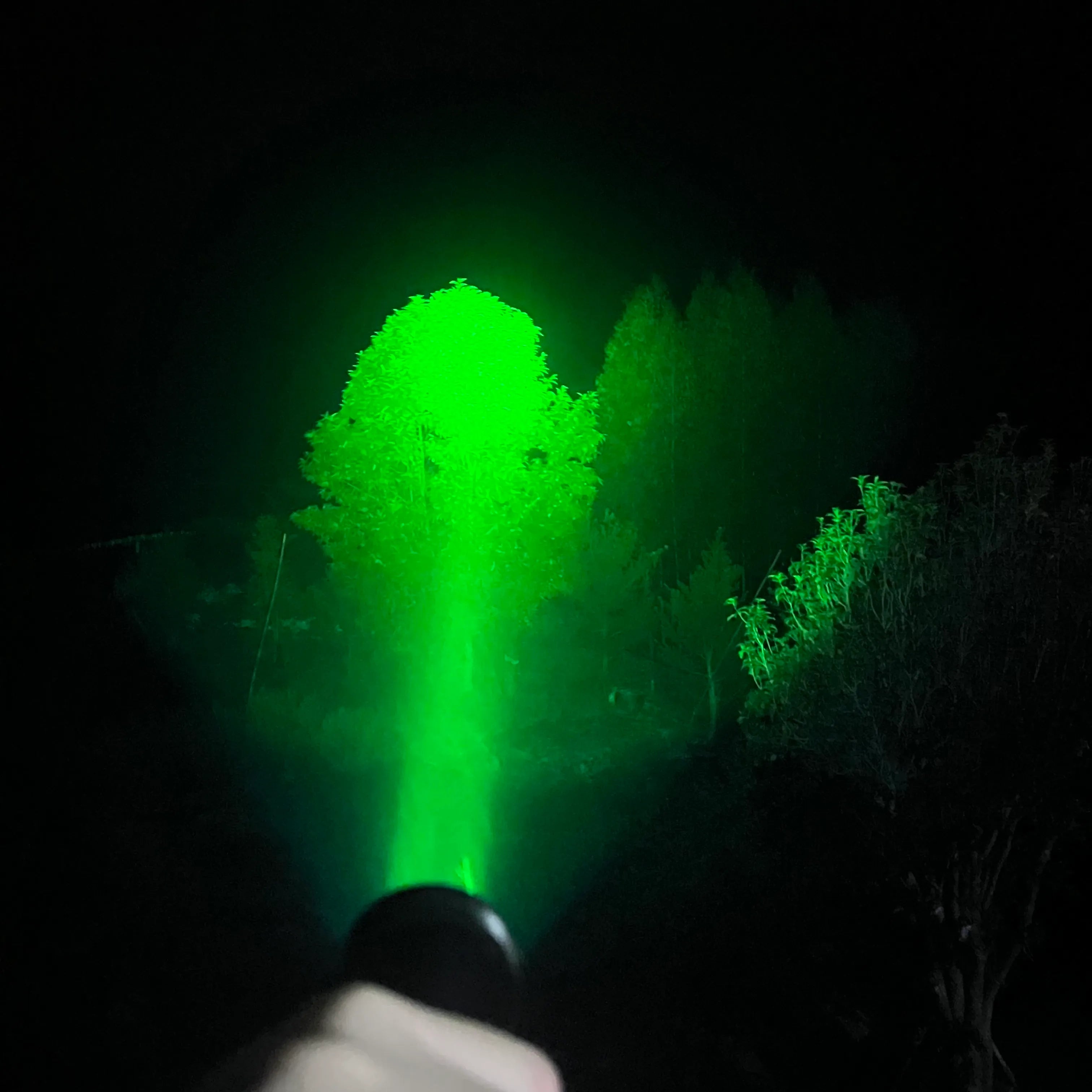 UltraFire_T6_High_Beam_Tactical_LED_Rechargeable_Flashlight_2 - UltraFire