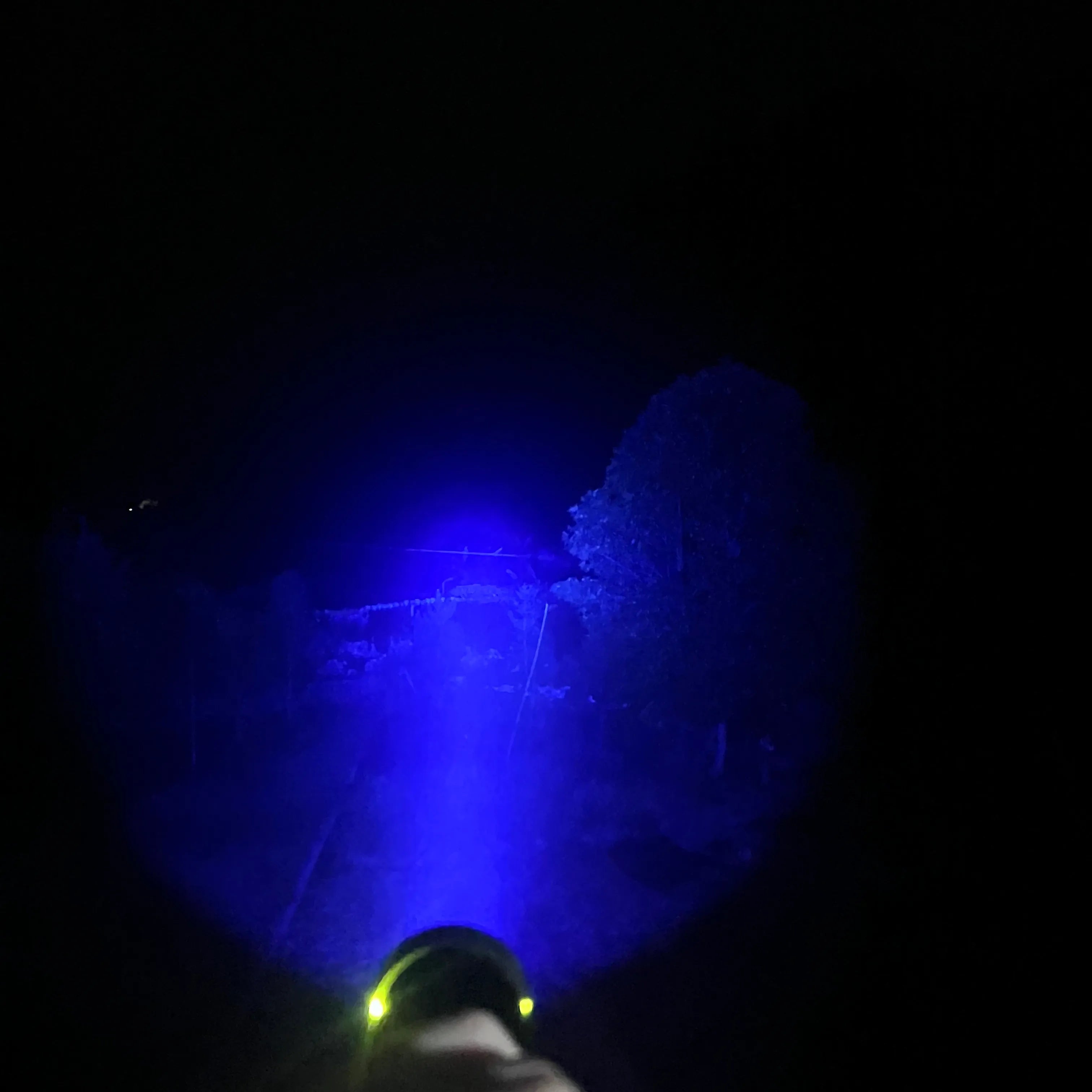 UltraFire_T6_High_Beam_Tactical_LED_Rechargeable_Flashlight_3 - UltraFire