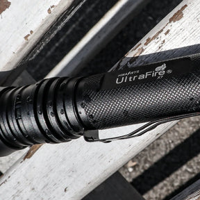 UltraFire Classic X7 Zoomable Flashlight